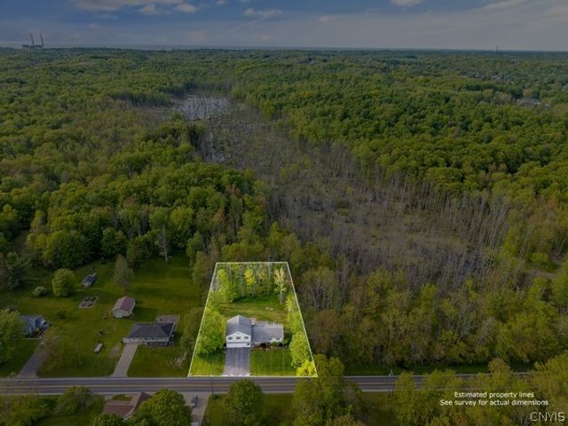112 County Route 42, Minetto, NY 13126