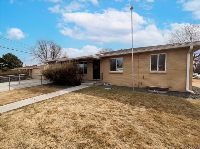 5790 W Louisiana Avenue, Lakewood, CO 80232