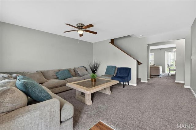 618 Palisades Drive, St Charles, MO 63301