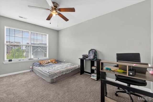 618 Palisades Drive, St Charles, MO 63301