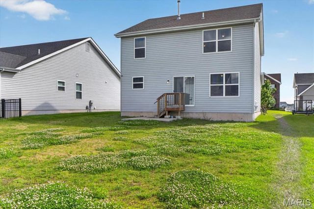 618 Palisades Drive, St Charles, MO 63301