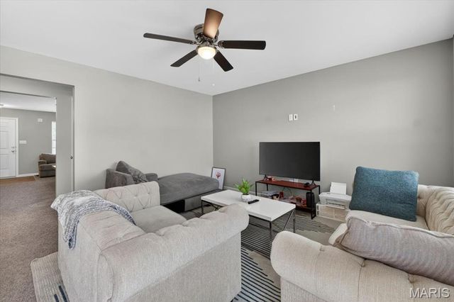 618 Palisades Drive, St Charles, MO 63301