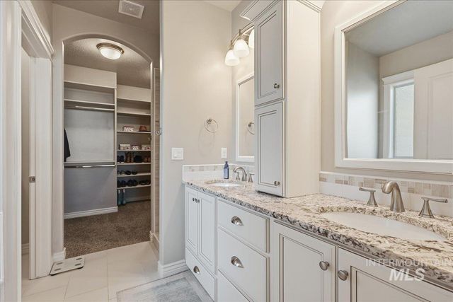 9508 W Ringle Creek St, Star, ID 83669