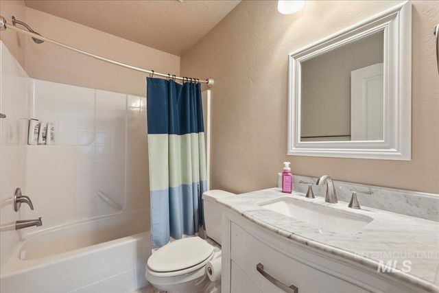 9508 W Ringle Creek St, Star, ID 83669