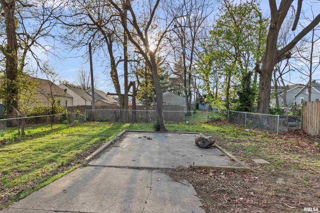 2811 N WISCONSIN Avenue, Peoria, IL 61603