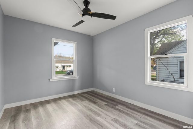 2811 N WISCONSIN Avenue, Peoria, IL 61603