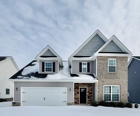 1523 Kingbird Dr, Clarksville, TN 37040