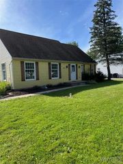 2666 Stony Point Road, Grand Island, NY 14072