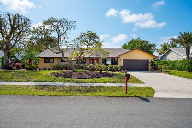 3250 Lakeview Boulevard, Delray Beach, FL 33445