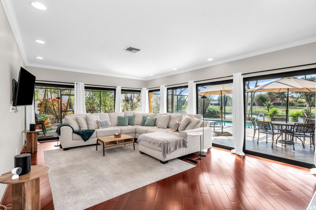 3250 Lakeview Boulevard, Delray Beach, FL 33445