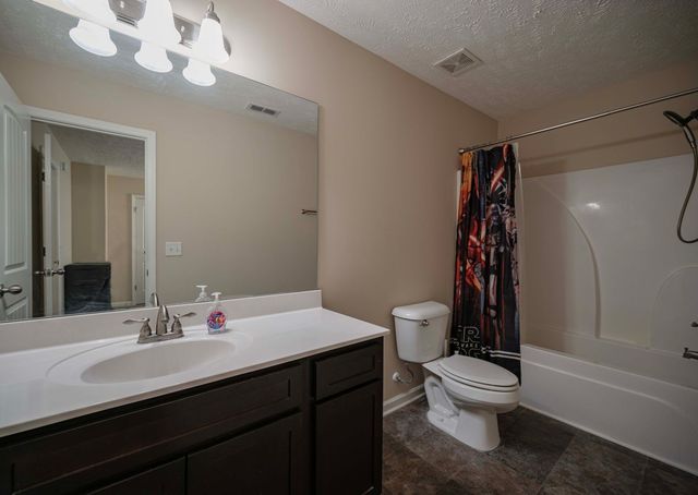 3448 Risen Star Dr, Murfreesboro, TN 37128