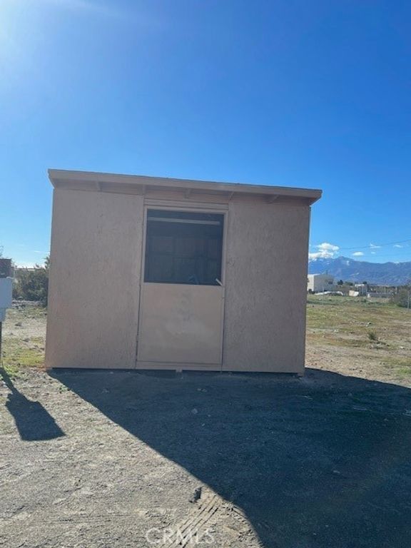 Image 27 of property listing at 14626 Monte Vista, Phelan, CA 92371