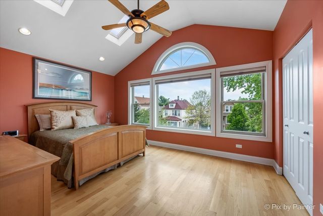 4906 N Kruger Avenue, Chicago, IL 60630