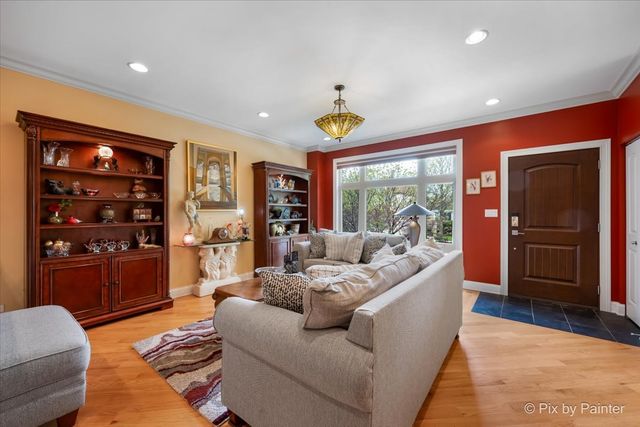 4906 N Kruger Avenue, Chicago, IL 60630