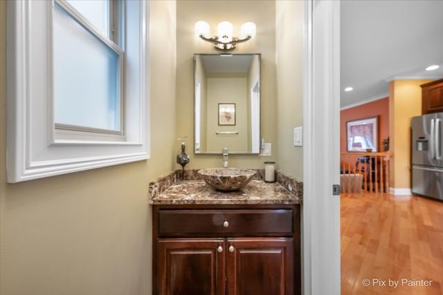 4906 N Kruger Avenue, Chicago, IL 60630