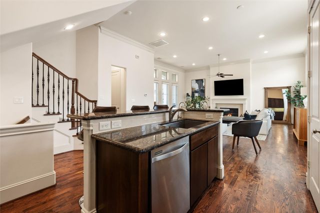 5229 Petty Street A, Houston, TX 77007