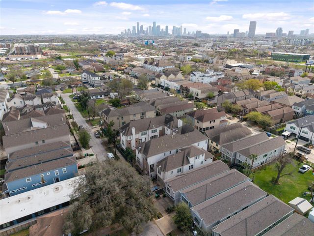 5229 Petty Street A, Houston, TX 77007