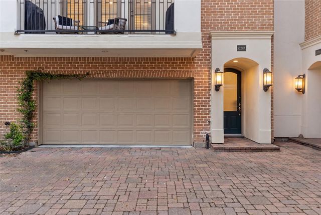 5229 Petty Street A, Houston, TX 77007