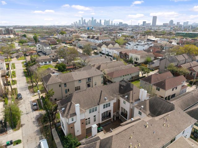 5229 Petty Street A, Houston, TX 77007