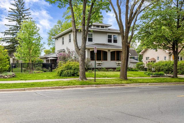 2030 Cass STREET, La Crosse, WI 54601