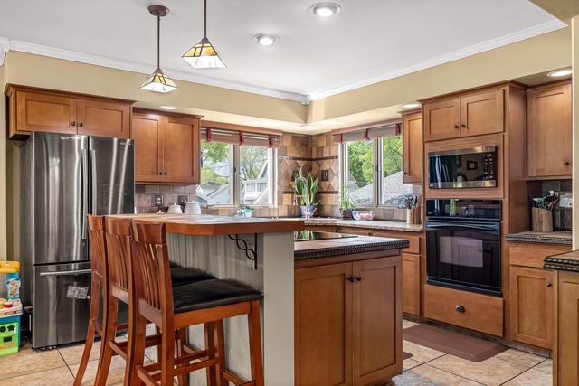 2030 Cass STREET, La Crosse, WI 54601