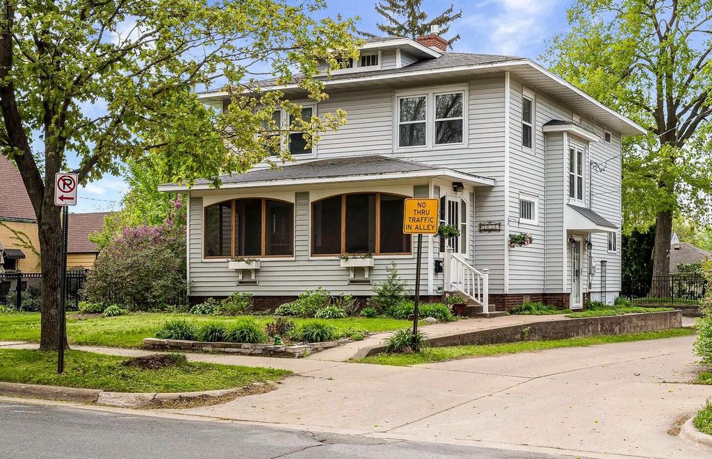 2030 Cass STREET, La Crosse, WI 54601