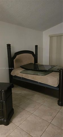 6470 NW 77th Pl, Parkland, FL 33067