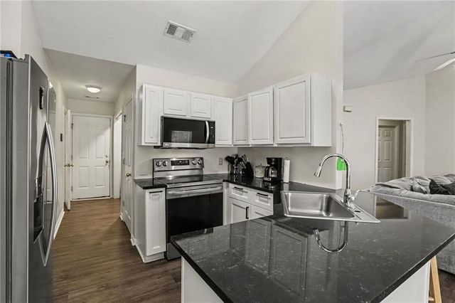 4925 Sunny Ridge Court, Flowery Branch, GA 30542