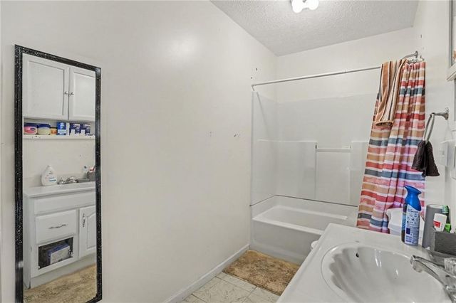 4925 Sunny Ridge Court, Flowery Branch, GA 30542
