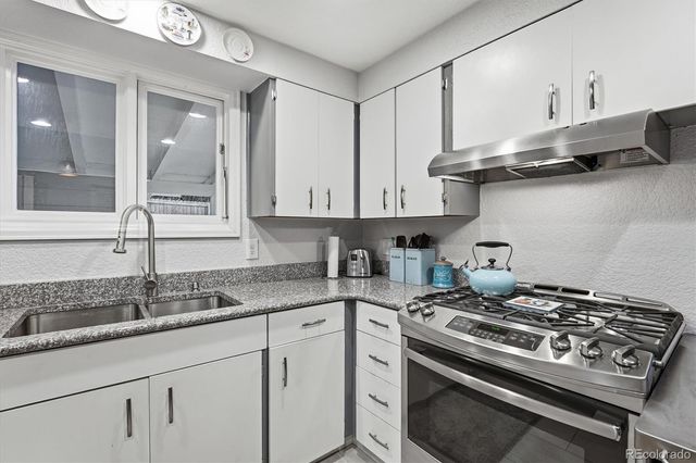 8202 W 59th Avenue, Arvada, CO 80004