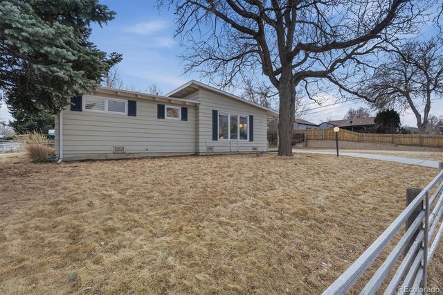 8202 W 59th Avenue, Arvada, CO 80004