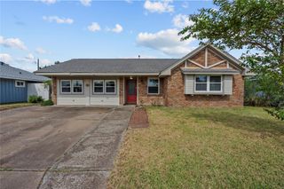 3320 80th Street, Galveston, TX 77551