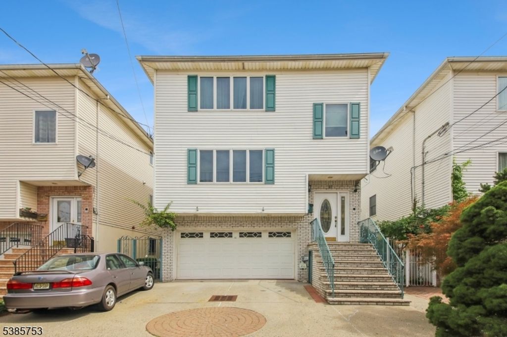 22 Saint Francis St, Newark City, NJ 07105