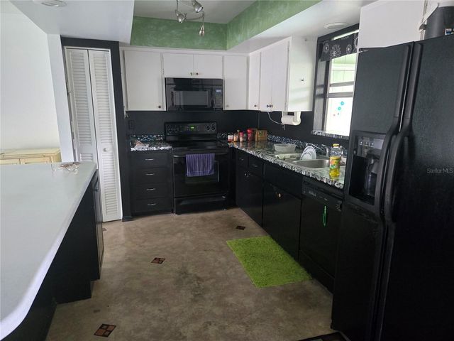 2974 CAPTIVA GARDENS DRIVE 17, Sarasota, FL 34231