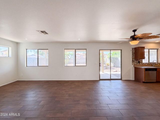 23669 W PARKWAY Drive, Buckeye, AZ 85326