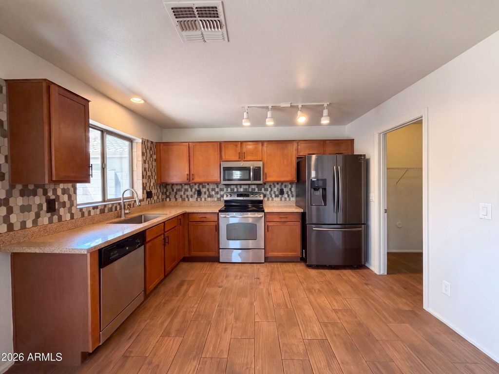 23669 W PARKWAY Drive, Buckeye, AZ 85326 — photo 2