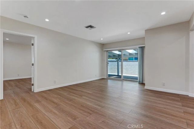 6851 Forbes, Lake Balboa, CA 91406