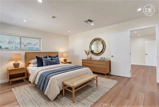 6851 Forbes, Lake Balboa, CA 91406
