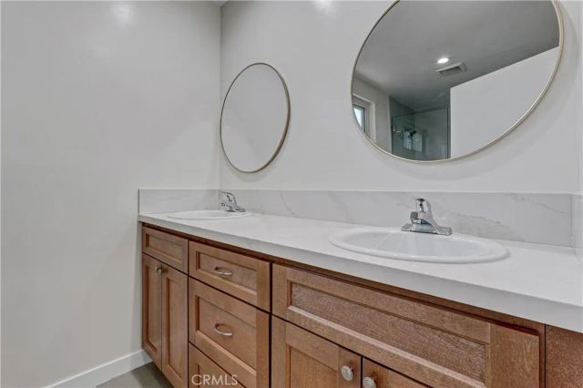 6851 Forbes, Lake Balboa, CA 91406
