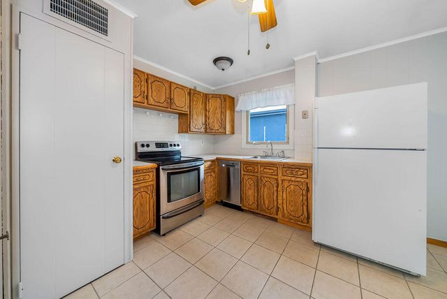 2809 AVENUE I, Council Bluffs, IA 51501