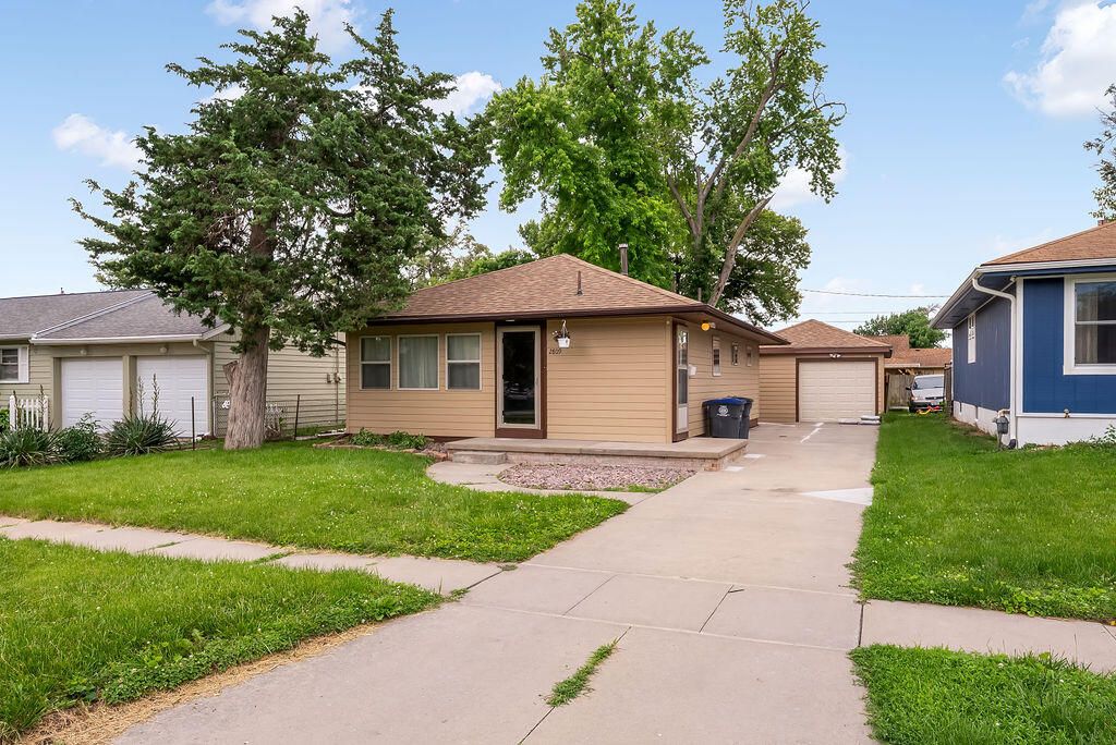 2809 AVENUE I, Council Bluffs, IA 51501