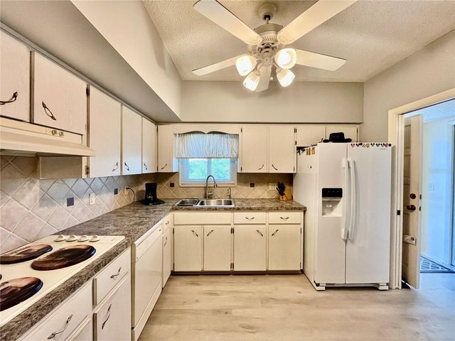 2258 WORLD PARKWAY BOULEVARD W 56, Clearwater, FL 33763