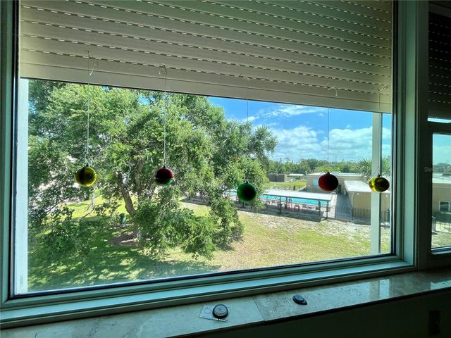 2258 WORLD PARKWAY BOULEVARD W 56, Clearwater, FL 33763