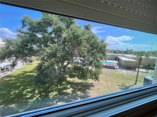 2258 WORLD PARKWAY BOULEVARD W 56, Clearwater, FL 33763