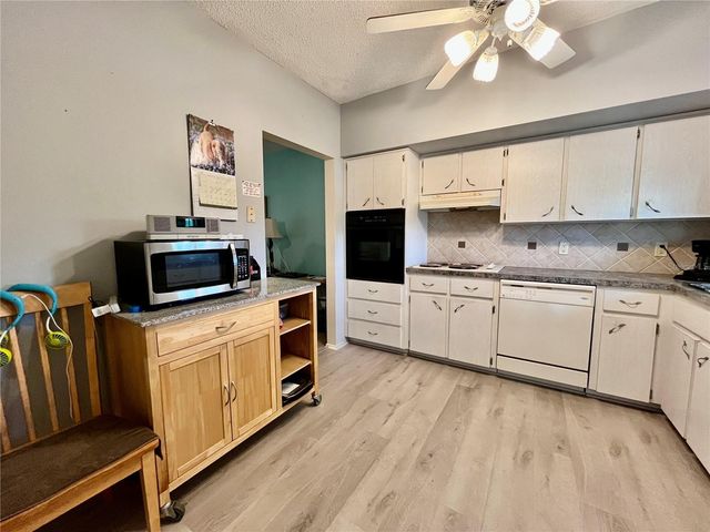 2258 WORLD PARKWAY BOULEVARD W 56, Clearwater, FL 33763