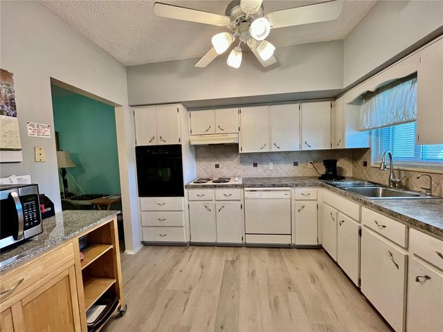 2258 WORLD PARKWAY BOULEVARD W 56, Clearwater, FL 33763