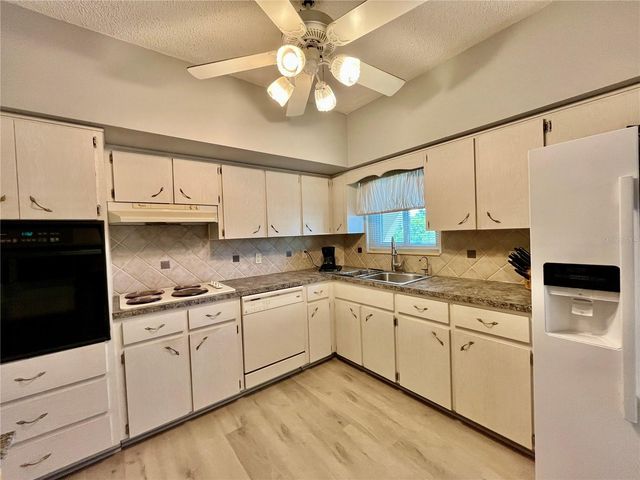 2258 WORLD PARKWAY BOULEVARD W 56, Clearwater, FL 33763