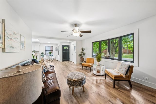 9802 W Oak Forest Drive, Beach Park, IL 60099