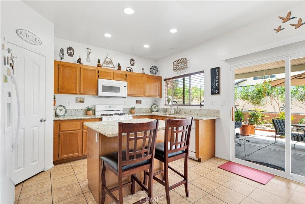 Image 10 of property listing at 13457 Coolwater, Victorville, CA 92392