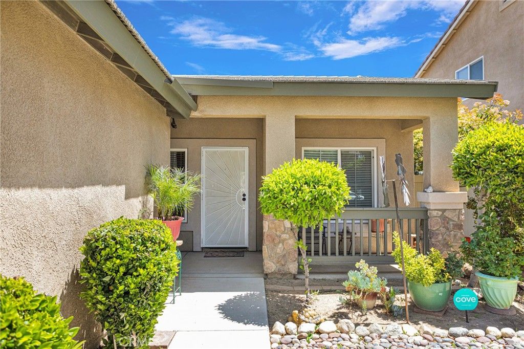 Image 4 of property listing at 13457 Coolwater, Victorville, CA 92392